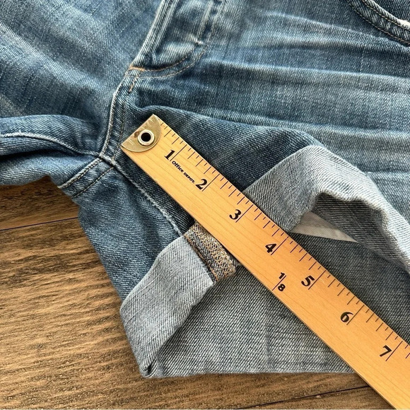 Citizens of Humanity size 26 Button Fly Cuffed Jean Shorts Distressed Denim - Picture 12 of 12